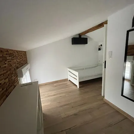 Industrial 85m² - Loft Avec Exterieur Prázdninový dům *